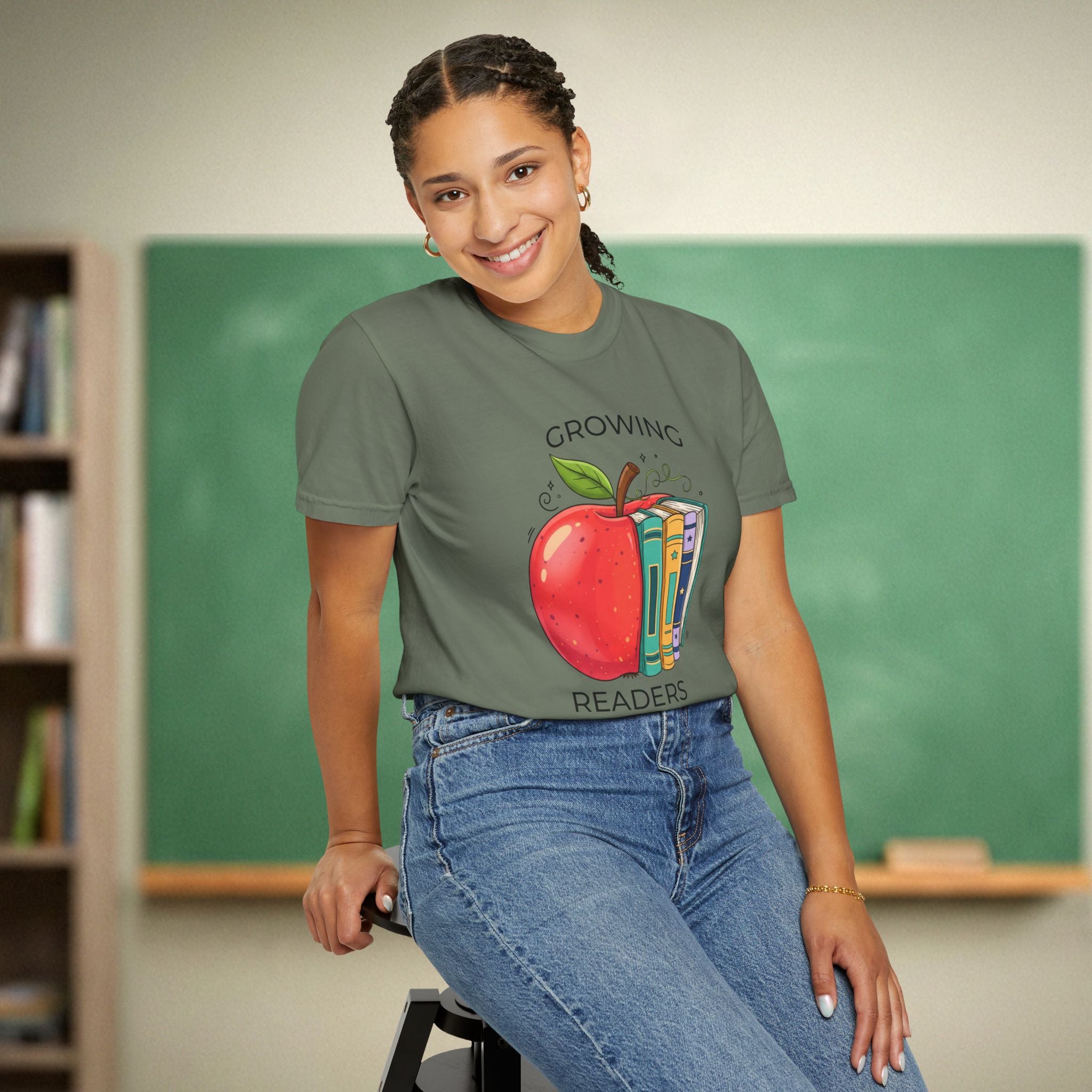 Growing Readers | Literacy Teacher Shirt | Premium Comfort Colors 1717 Vintage Tee
